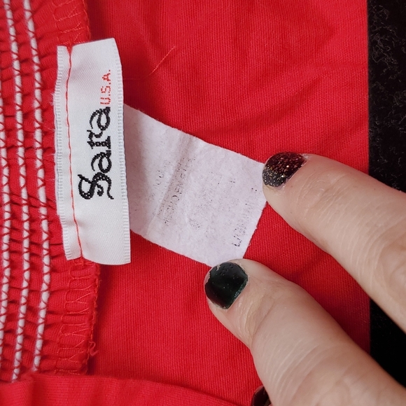 Sz Large red - Picture 2 of 3